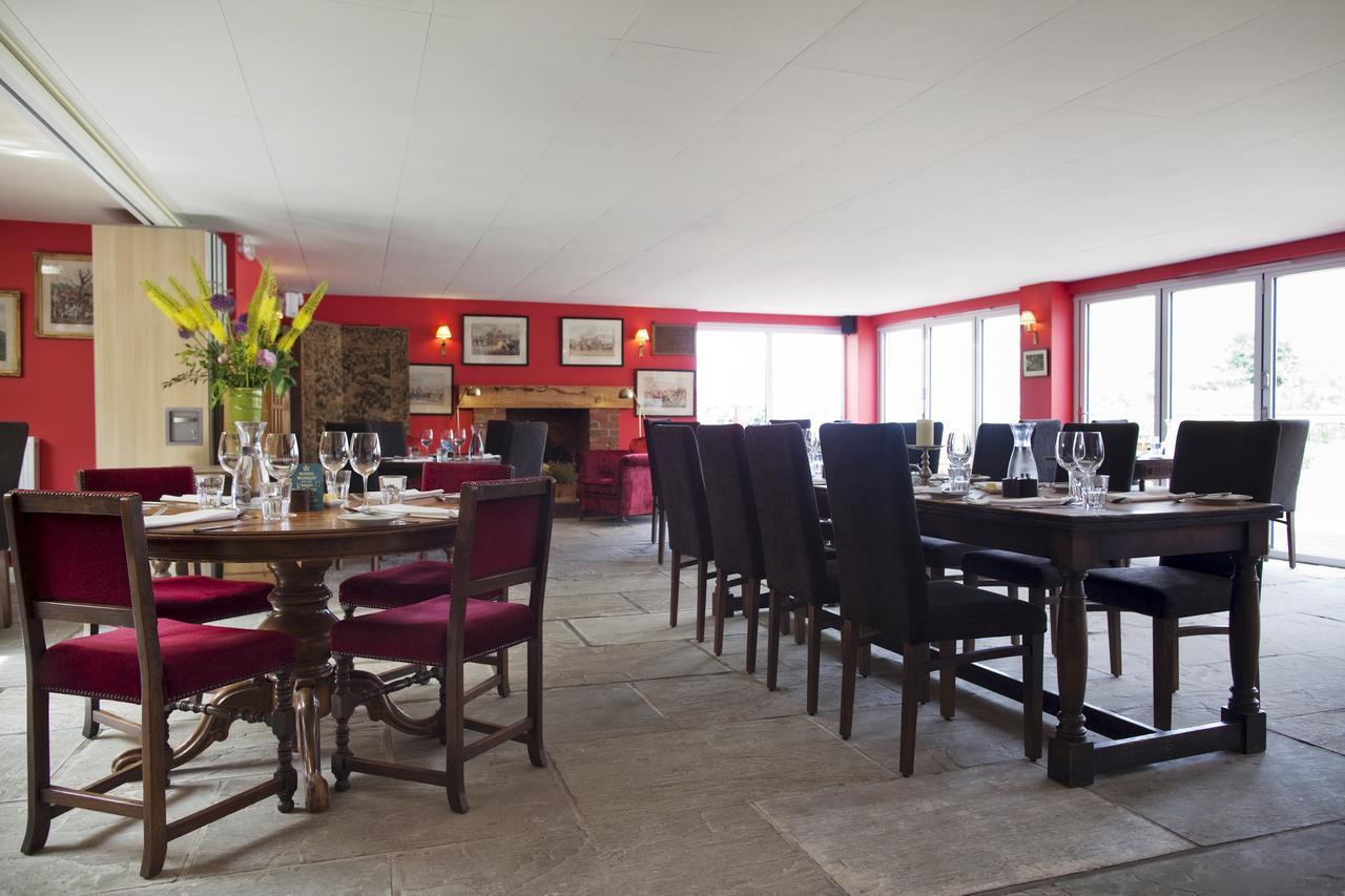 Готель The Carpenters Arms Felixkirk Екстер'єр фото